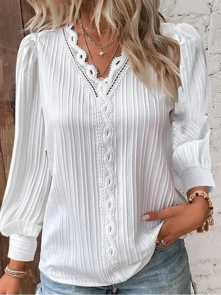 Elegant Lace Stitching Chiffon Blouse – V-Neck Long Sleeve Loose Pullover for Fall.