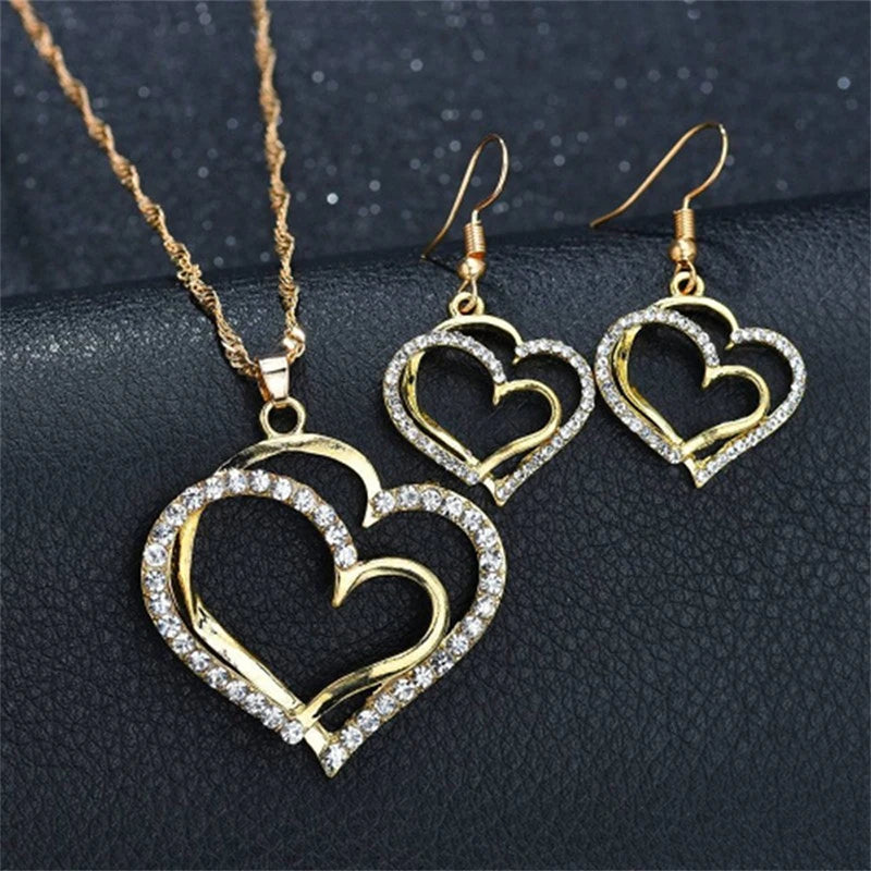 Set Gioielli a Cuore: Eleganza e Stile.-Nilah Store