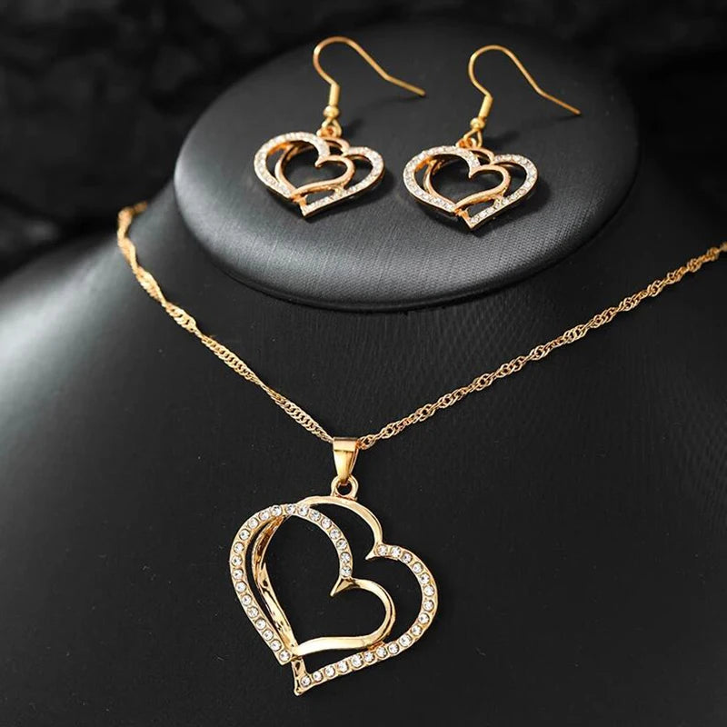 Set Gioielli a Cuore: Eleganza e Stile.-Nilah Store