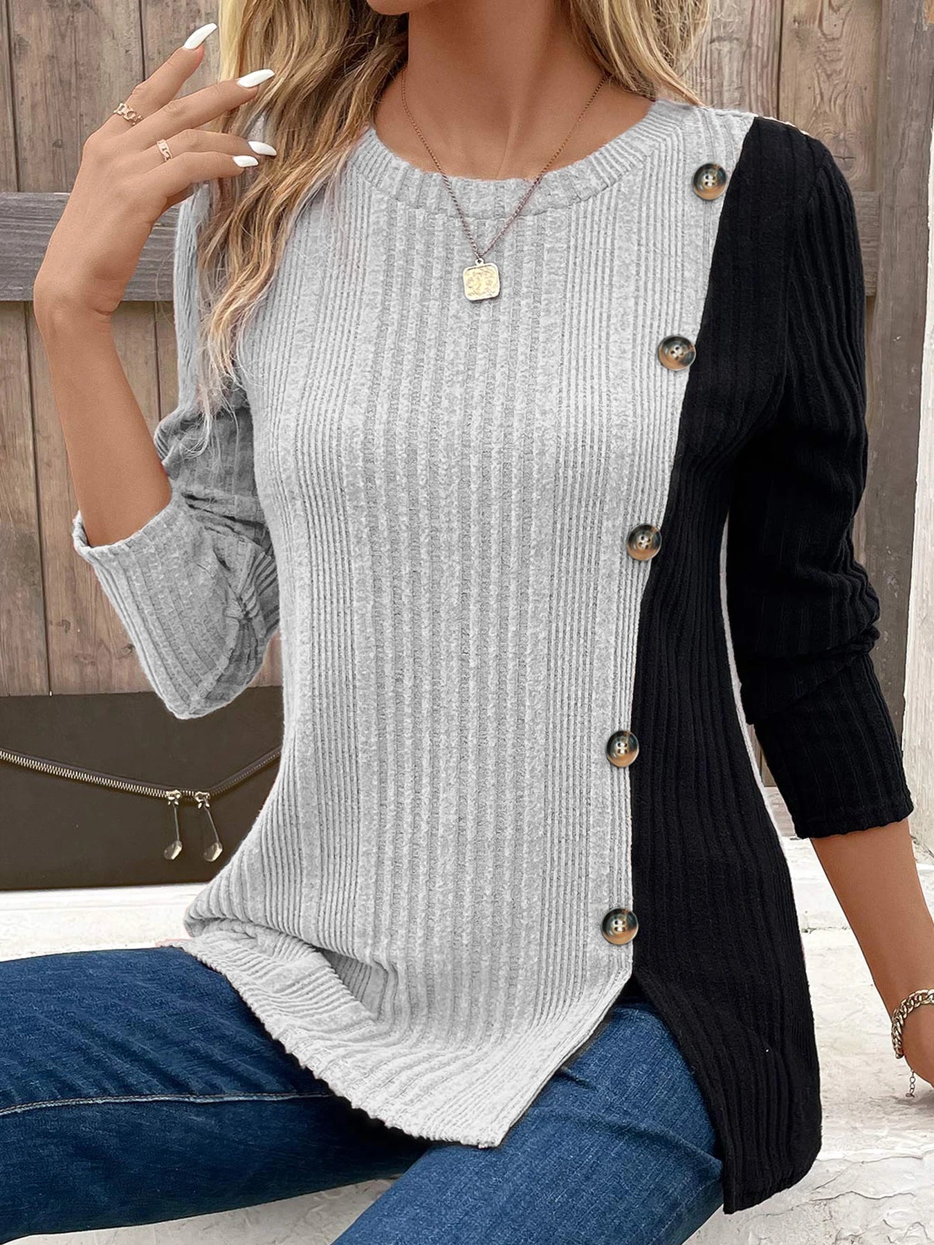 Elegant Lace V-Neck Chiffon Blouse – Long Sleeve Loose Pullover.