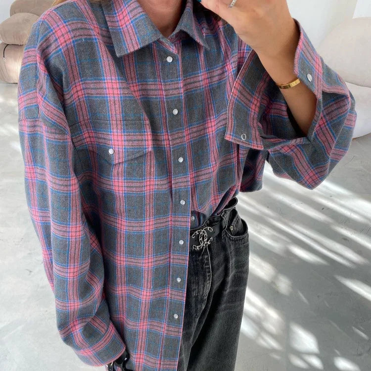 Women's Vintage Plaid Shirt – Loose Fit, Long Sleeve, Button-Down.